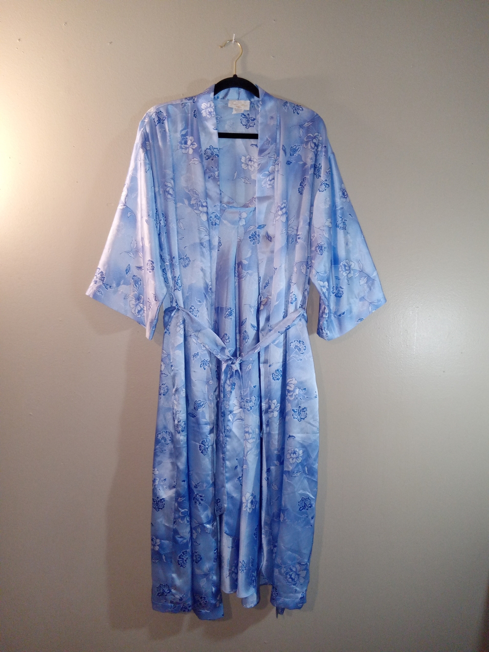 Light Blue Floral Robe And Gown Set